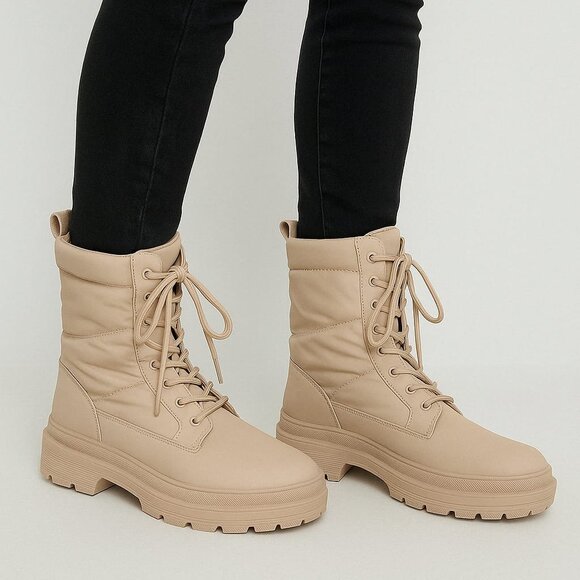 ZARA Beige Quilted Lace-Up Winter Boots - Picture 1 of 2